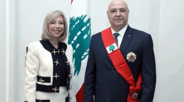 الرئيس عون توجه إلى الفاتيكان للقاء البابا الجديد.