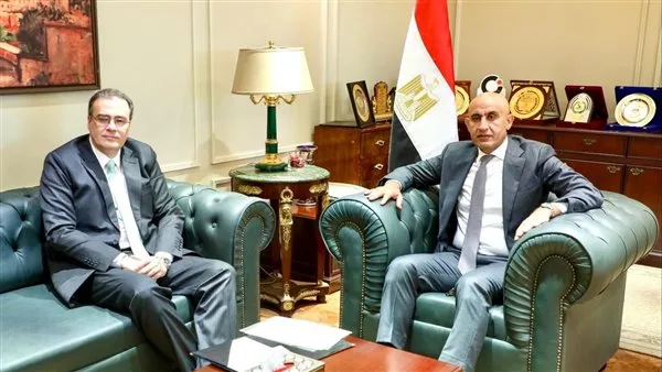 وزير التعليم ورئيس “المركز الوطني للتنظيم والإدارة” يتوصلان إلى توافق بشأن إعلان نتائج مسابقة توظيف 20 ألف معلم. وزير التعليم ورئيس “المركز الوطني للتنظيم والإدارة” يتوصلان إلى توافق بشأن إعلان نتائج مسابقة توظيف 20 ألف معلم.