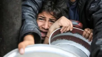 لازاريني: طريقة توزيع المساعدات الأمريكية في غزة تفتقر إلى الكرامة وتعرّض حياة الفلسطينيين للخطر ولن تحل مشكلة الجوع.