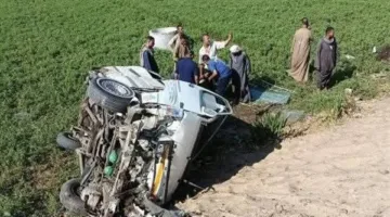 إصابة 13 شخصًا في حادث انقلاب ميكروباص في المنيا، بينهم حالات حرجة