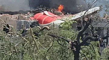 سقوط طائرة مدنية في أحمد أباد بالهند وعلى متنها 242 راكباً
