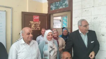 مدير تعليم القليوبية يؤكد على أهمية الدقة في تصحيح امتحانات الصف الثالث الإعدادي