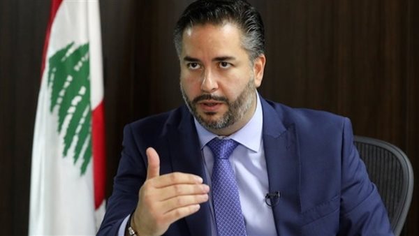 قاضي يقرر إصدار أمر توقيف بحق سلام بشكل مباشر