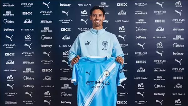 نجوم كرة القدم العالميين يتألقون في قوائم الأندية المشاركة في كأس العالم 2025. نجوم كرة القدم العالميين يتألقون في قوائم الأندية المشاركة في كأس العالم 2025.