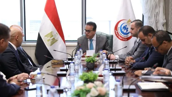 وزير الصحة يراجع خطة توطين أجهزة السونار في مصر وزير الصحة يراجع خطة توطين أجهزة السونار في مصر