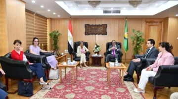 محافظ الفيوم يستقبل وفدًا من الاتحاد الأوروبي لتعزيز الشراكة المشتركة