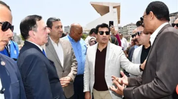 وزير الشباب ومحافظ دمياط يزوران موقع الأعمال الإنشائية في نادي سيتي كلوب