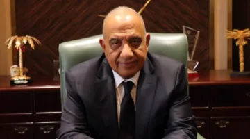 “عصمت” يزور مستشفى الكهرباء ويتحدث مع الموظفين والمرضى