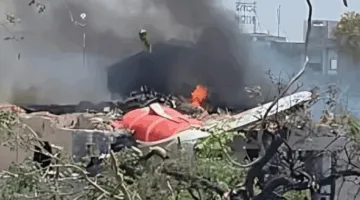 السلطات المدنية الهندية تعتقد أن خللاً تقنياً هو سبب حادث الطائرة المأساوي.