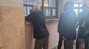 خلال زيارة غير متوقعة، عصمت يتفقد مستشفى الكهرباء ويتحدث مع الموظفين والمرضى