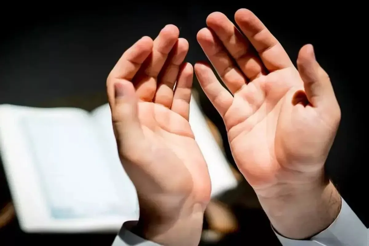ذِكر يُعَظِّم الأعمال يوم الخميس ويُطهِّر الذنوب الأسبوعية. ذِكر يُعَظِّم الأعمال يوم الخميس ويُطهِّر الذنوب الأسبوعية.