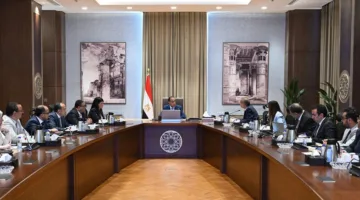 رئيس الوزراء يراجع التحضيرات لإجراء التعداد الشامل للإسكان والسكان والمنشآت في 2027