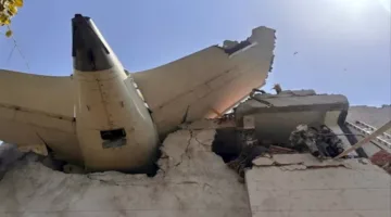 وفاة خلال 20 دقيقة: ما الذي نعرفه عن حادثة تحطم الطائرة الهندية؟