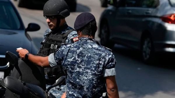 ينتحل هوية موظف في منظمات دولية… “الأمن” ينشر صورة “محتال المساعدات الوهمية”!