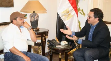 بالصور.. وزير الثقافة يجتمع بمحمد هنيدي لمناقشة تقديم عروض مسرحية في المحافظات