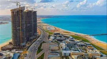 مطار رأس الحكمة الدولي يبدأ نشاطه.. انطلاق جديد لأحد أبرز المقاصد السياحية والاستثمارية على البحر الأبيض المتوسط.
