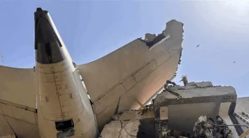 بعد تحطم طائرة الخطوط الهندية… هذا هو الشخص الوحيد الذي نجا (صورة)