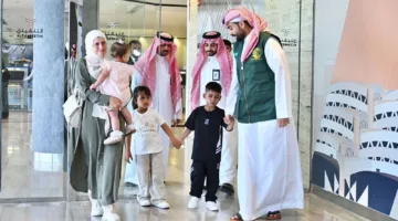 فقد بصره نتيجة قصف إسرائيلي.. الطفل الفلسطيني محمد حجازي يصل الرياض لتلقي العلاج