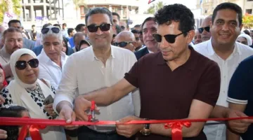 وزير الشباب ومحافظ دمياط يزوران ملتقى التوظيف ونادي البحث عن عمل في نادي المستقبل