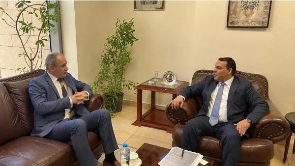 مصر وبيلاروسيا تتناولان سبل تعزيز التعاون في مجالات التجارة والصناعة المشتركة مصر وبيلاروسيا تتناولان سبل تعزيز التعاون في مجالات التجارة والصناعة المشتركة