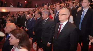 وزير السياحة والآثار يُشارك في احتفالات العيد الوطني الروسي