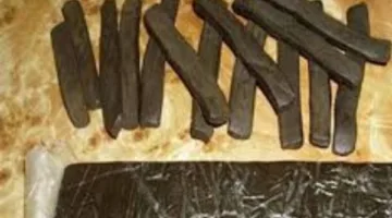 احتجاز مالك مول معروف بسبب حيازته 65 ألف قرص مخدر في البحيرة