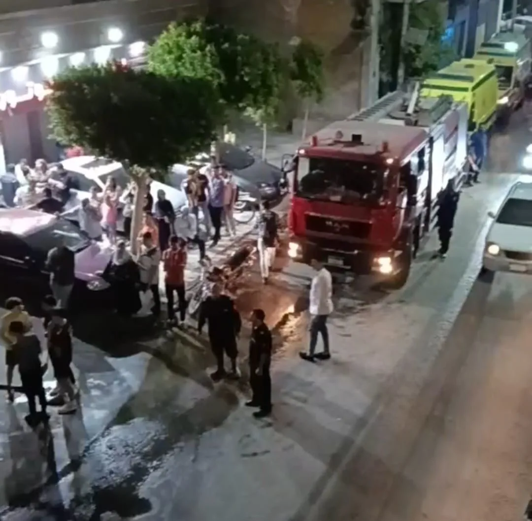 إخماد حريق صغير في مركز متخصّص للولادة والحقن المجهري بالمنيا.. صور إخماد حريق صغير في مركز متخصّص للولادة والحقن المجهري بالمنيا.. صور