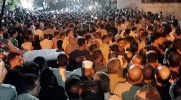 آلاف الأشخاص يودعون جثمان أحمد المسلماني، تاجر الذهب، في مسقط رأسه بالبحيرة.. صور