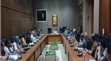 لتحديد مواقع خط السكك الحديدية الجديد.. اجتماع تنسيقي بين هيئة السكة الحديد والجهات الخدمية في سيناء