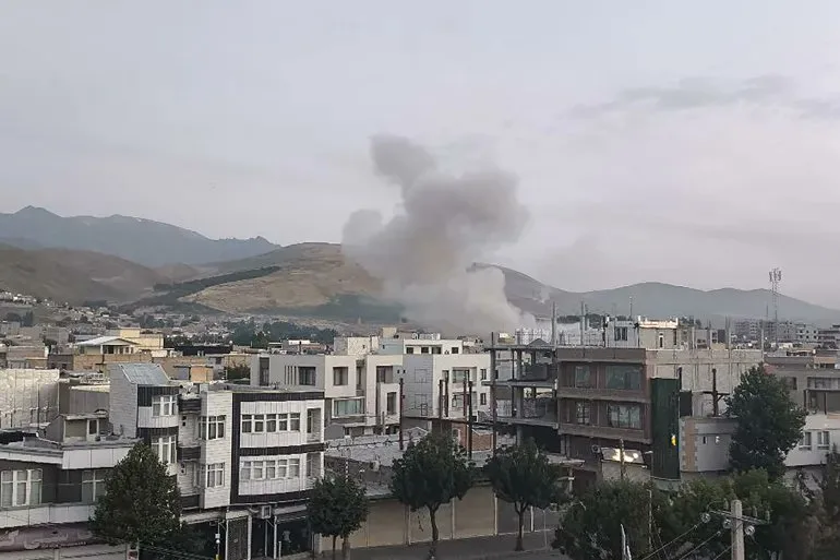 بما فيهم علماء نوويون… وفاة عدد من المدنيين جراء الهجوم الإسرائيلي على إيران بما فيهم علماء نوويون… وفاة عدد من المدنيين جراء الهجوم الإسرائيلي على إيران