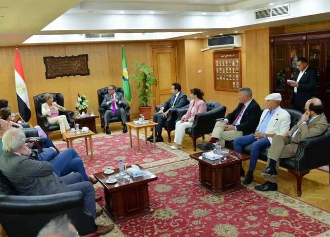 وفد من سفراء الاتحاد الأوروبي في القاهرة يستعرض سبل تعزيز جودة الحياة لسكان الفيوم وفد من سفراء الاتحاد الأوروبي في القاهرة يستعرض سبل تعزيز جودة الحياة لسكان الفيوم