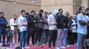 زيادة عدد صلوات الجمعة في نفس المدينة.. محاميان يطلبان من الأزهر ووزارة الأوقاف اتخاذ الإجراءات اللازمة