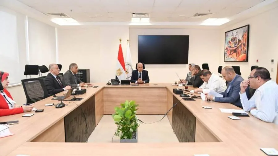 الدكتور سويلم يجتمع بمجموعة من أعضاء مجلس النواب لبحث طلبات المواطنين. الدكتور سويلم يجتمع بمجموعة من أعضاء مجلس النواب لبحث طلبات المواطنين.
