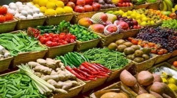 أسعار الفواكه والخضروات اليوم الجمعة في سوق العبور