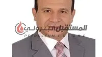 ما هي معلوماتك عن أحمد الشحات، المسؤول الإداري في شركة خالدة؟