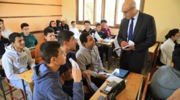 التعليم تنفي استبعاد أحياء 2 ثانوي وإدراج مادة “التاريخ الوطني” في العام المقبل.