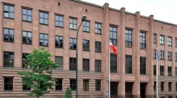 الخارجية البولندية تحذر مواطنيها من السفر إلى إسرائيل وإيران