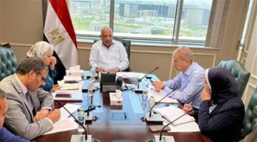 الحرب بين إسرائيل وإيران | اجتماع طارئ لوزير الكهرباء مع مديري الشركات لتأمين الشبكة الموحدة وزيادة درجات الاستعداد.
