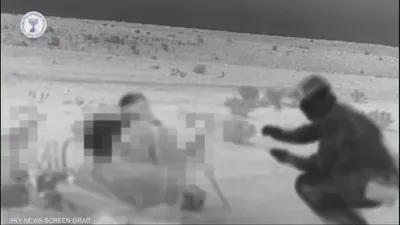 (فيديو) عملاء الموساد في إيران يجهزون الأسلحة للهجوم (فيديو) عملاء الموساد في إيران يجهزون الأسلحة للهجوم
