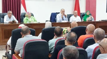 مدير تعليم بورسعيد يلتقي برؤساء لجان الثانوية العامة قبل بدء امتحانات الماراثون.