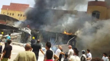 اندلاع نيران في مول معروف في أكتوبر و إرسال 20 سيارة إطفاء للسيطرة عليها