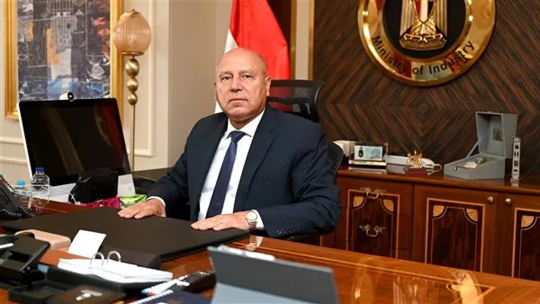 وزارة الصناعة تمدد فترة تقديم الطلبات للطرح العاشر لـ 1800 قطعة أرض صناعية حتى 15 يونيو وزارة الصناعة تمدد فترة تقديم الطلبات للطرح العاشر لـ 1800 قطعة أرض صناعية حتى 15 يونيو