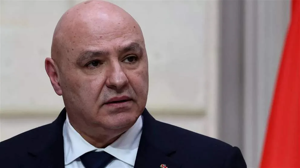 الرئيس عون والسيدة الأولى يصلان إلى بيروت الرئيس عون والسيدة الأولى يصلان إلى بيروت