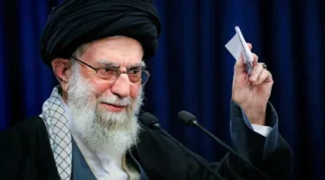 رئيس مجلس الأمن القومي الإسرائيلي ينفي وجود خطة لاستهداف المرشد الأعلى الإيراني علي خامنئي.