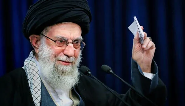 رئيس مجلس الأمن القومي الإسرائيلي ينفي وجود خطة لاستهداف المرشد الأعلى الإيراني علي خامنئي. رئيس مجلس الأمن القومي الإسرائيلي ينفي وجود خطة لاستهداف المرشد الأعلى الإيراني علي خامنئي.