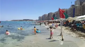 زيادة إقبال المواطنين على شواطئ المدن البحرية نتيجة ارتفاع درجات الحرارة