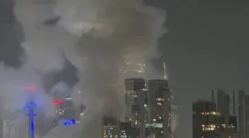 إيران تطلق صواريخ نحو إسرائيل.. تصاعد الدخان في تل أبيب وإصابات قرب وزارة الدفاع الإسرائيلية