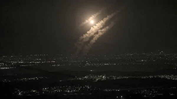 خبراء: رد إيران قادم لا محالة وقد يتضمن إغلاق “مضيق هرمز” خبراء: رد إيران قادم لا محالة وقد يتضمن إغلاق “مضيق هرمز”
