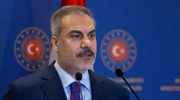 وزير الخارجية التركي يناقش مع نظيريه العراقي والأردني الهجوم الإسرائيلي على إيران