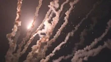 خبير استراتيجي: إيران قادرة على قصف إسرائيل بالصواريخ لمدة أسبوعين